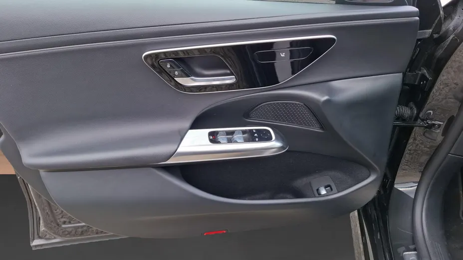 MERCEDES-BENZ E Klasa E 200 mHEV Avantgarde 9G-Tronic