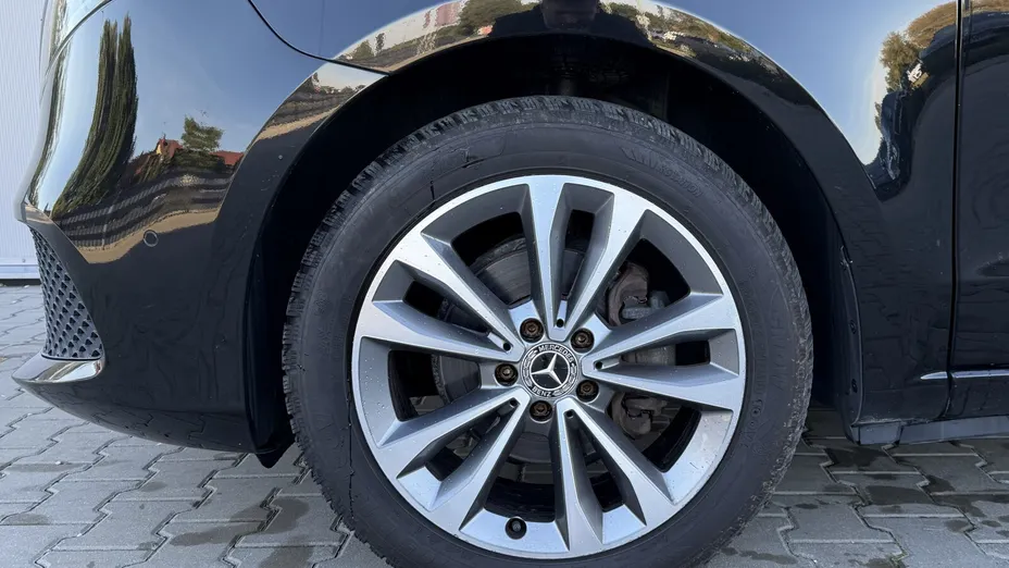 MERCEDES-BENZ V Klasa V 220 d Avantgarde 9G-Tronic (długi)