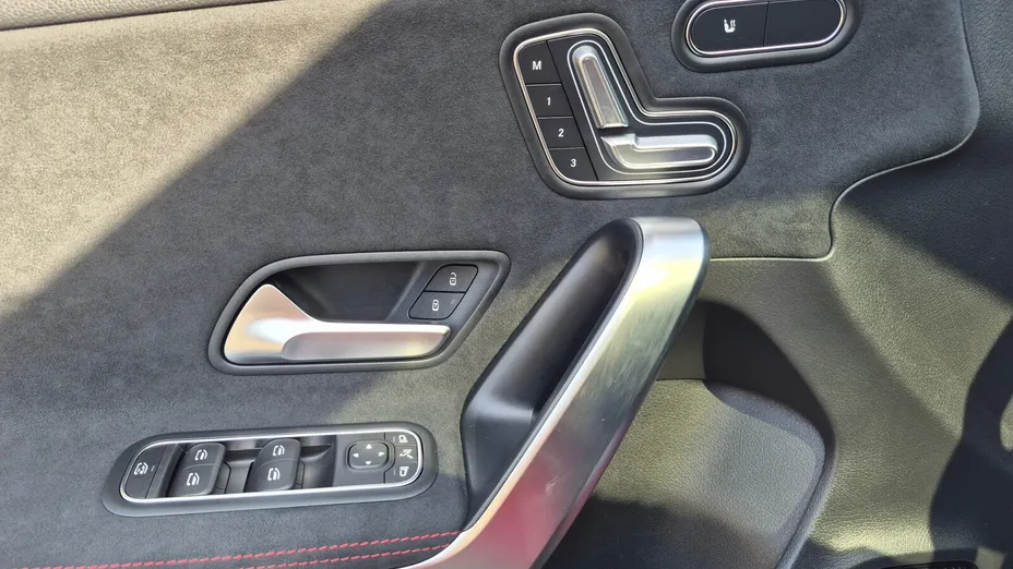 MERCEDES-BENZ A Klasa A 250 4-Matic 7G-DCT