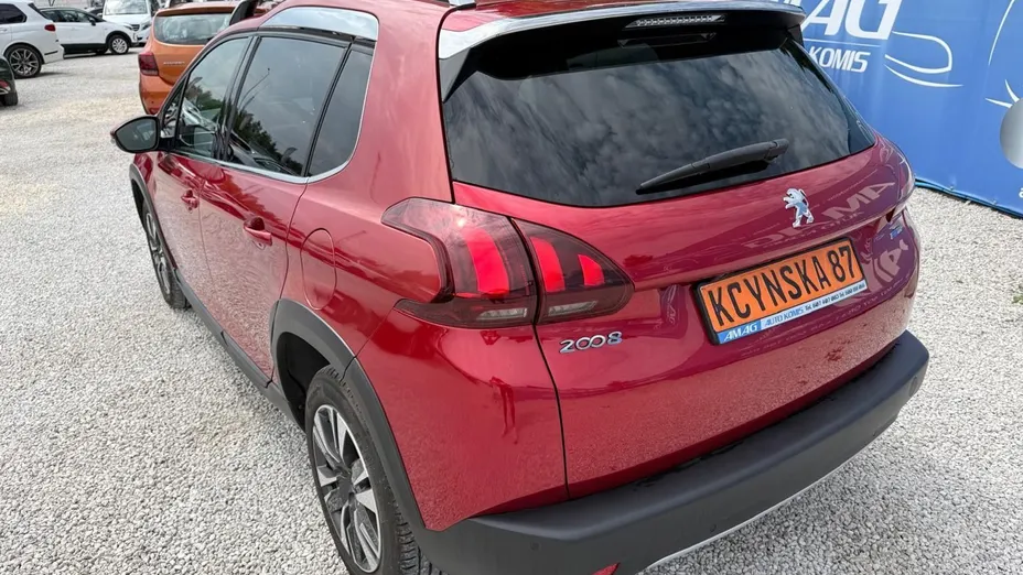 PEUGEOT 2008 2008 1.2 Pure Tech GPF Style S&S EAT6