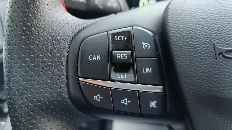 FORD Focus Focus 1.0 EcoBoost mHEV ST-Line X aut