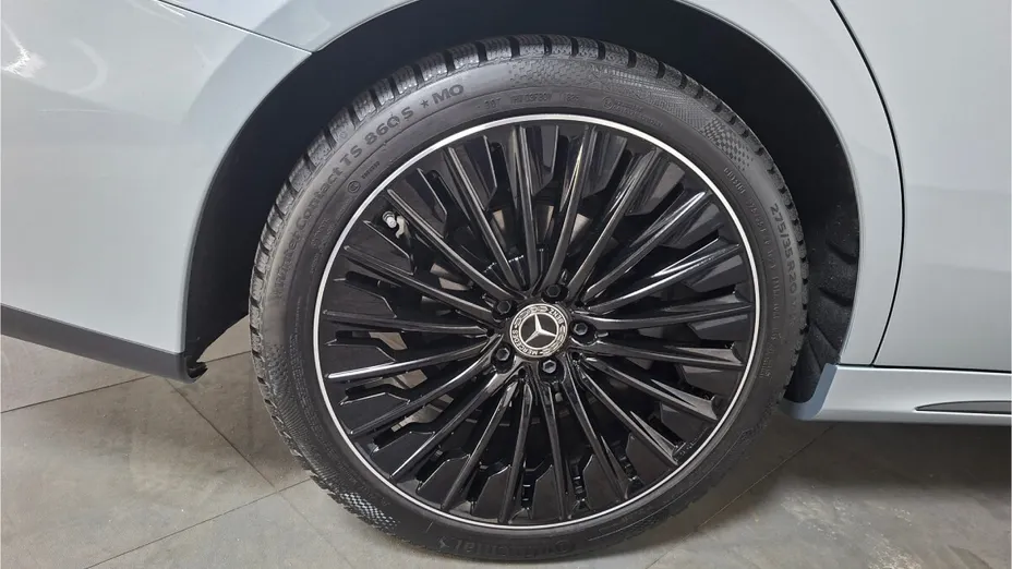 MERCEDES-BENZ E Klasa E 220 d mHEV AMG 9G-Tronic