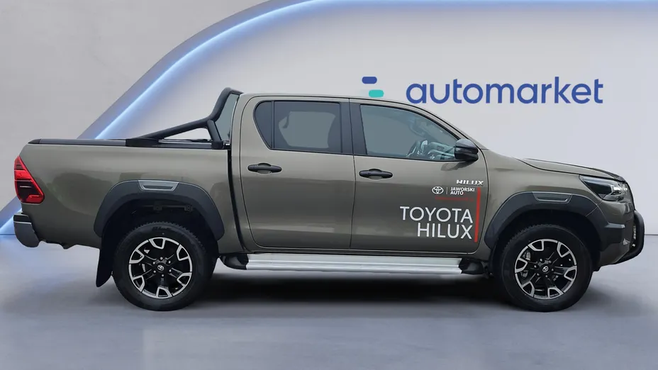 TOYOTA HiLux Hilux 2.8 D-4D mHEV Double Cab Invincible 4x4 aut