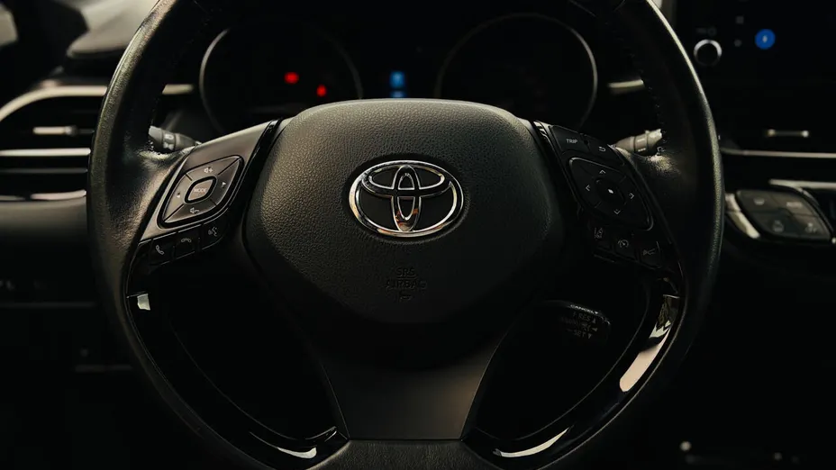 TOYOTA C-HR C-HR 2.0 Hybrid Style