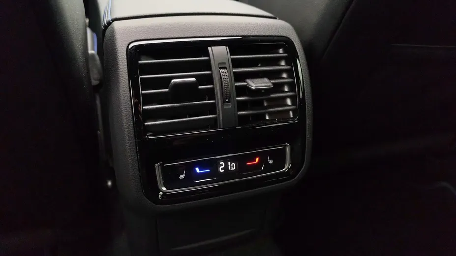 VOLKSWAGEN Arteon Arteon 2.0 TSI 4Motion R DSG