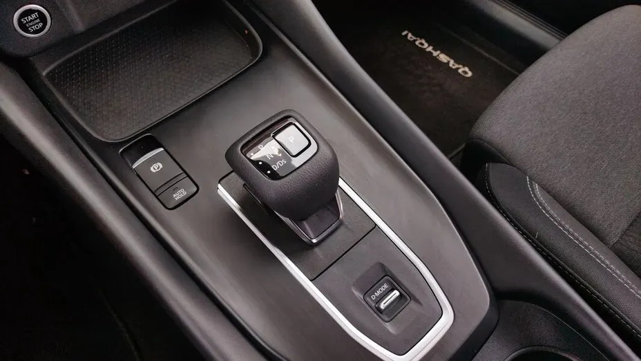 NISSAN Qashqai Qashqai 1.3 DIG-T mHEV N-Connecta Xtronic