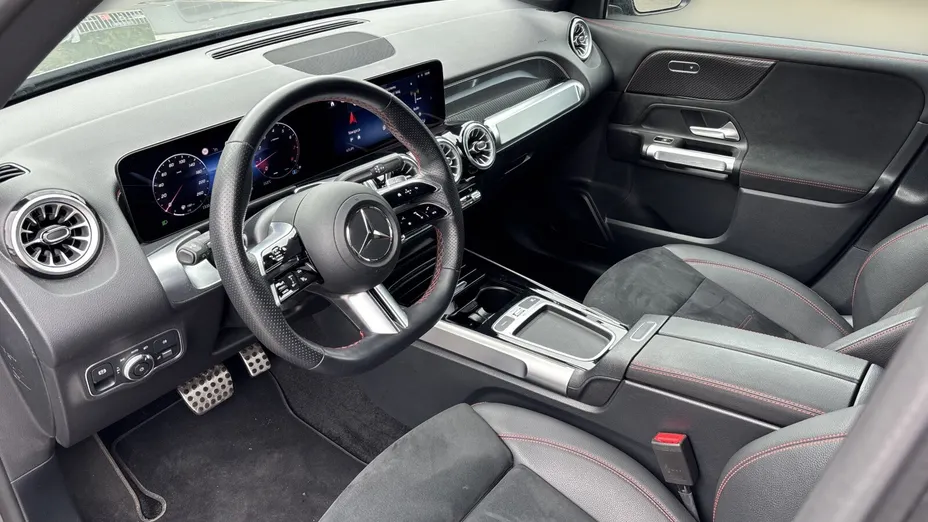 MERCEDES-BENZ GLB GLB 200 mHEV AMG Line 7G-DCT