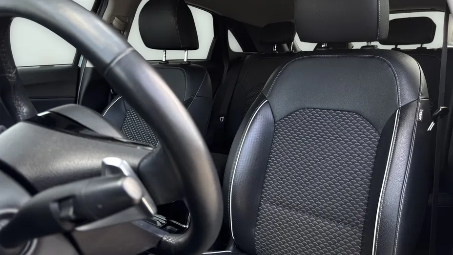 KIA Cee'd Ceed 1.5 T-GDI Business Line DCT
