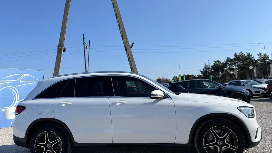 MERCEDES-BENZ GLC -