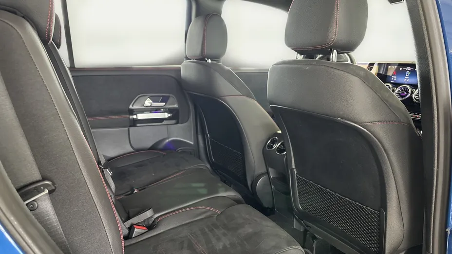 MERCEDES-BENZ GLB GLB 200 mHEV AMG Line 7G-DCT