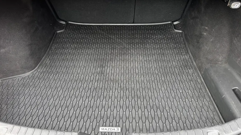MAZDA 3 3 2.0 mHEV Centre-Line aut