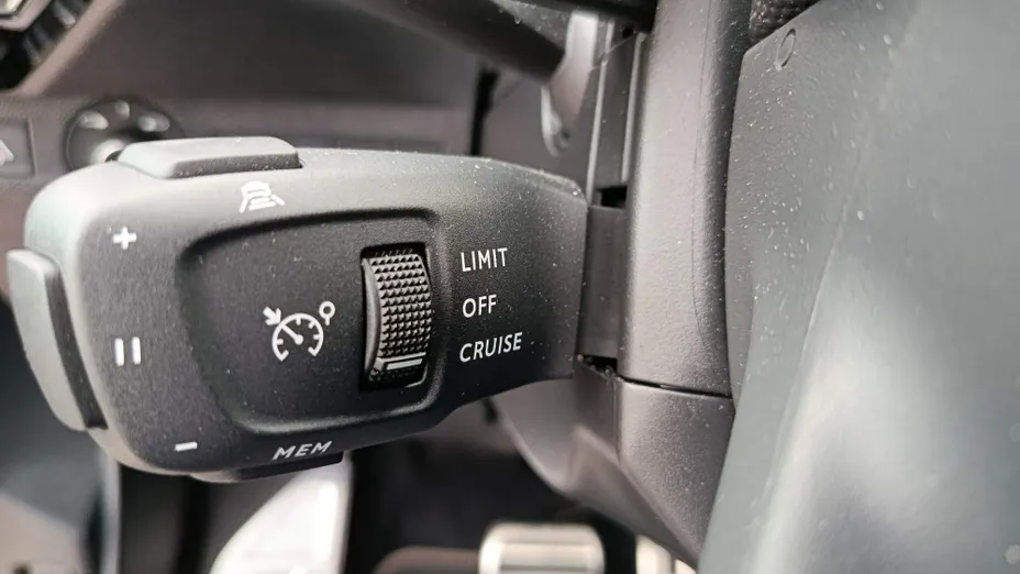 DS DS7 DS 7 1.5 BlueHDi Performance Line + aut