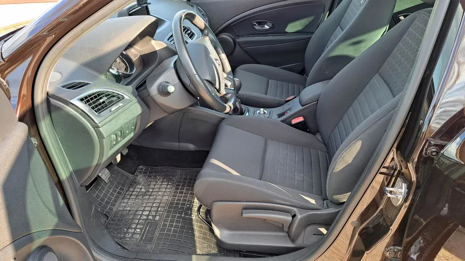 RENAULT Megane -
