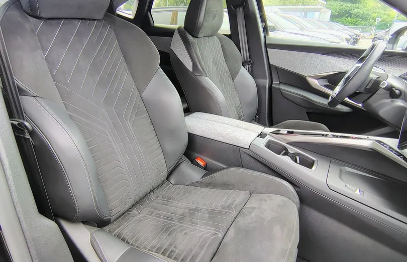 PEUGEOT 3008 3008 1.2 PureTech mHEV GT S&S e-DCS6