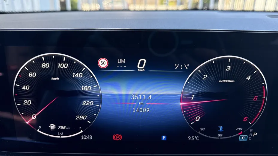 MERCEDES-BENZ GLB GLB 220 d 4-Matic AMG Line 8G-DCT