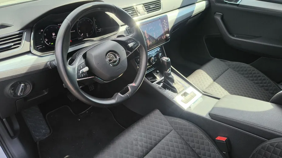 SKODA Superb Superb 2.0 TDI SCR Ambition DSG