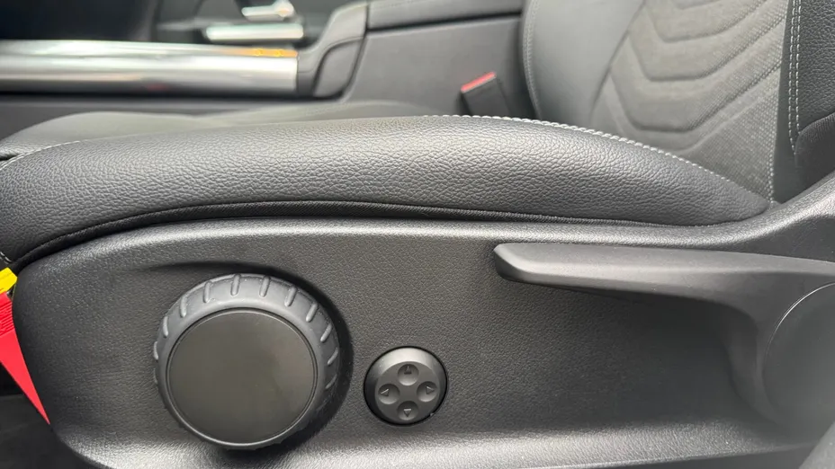 MERCEDES-BENZ GLA GLA 200 mHEV Progressive 7G-DCT