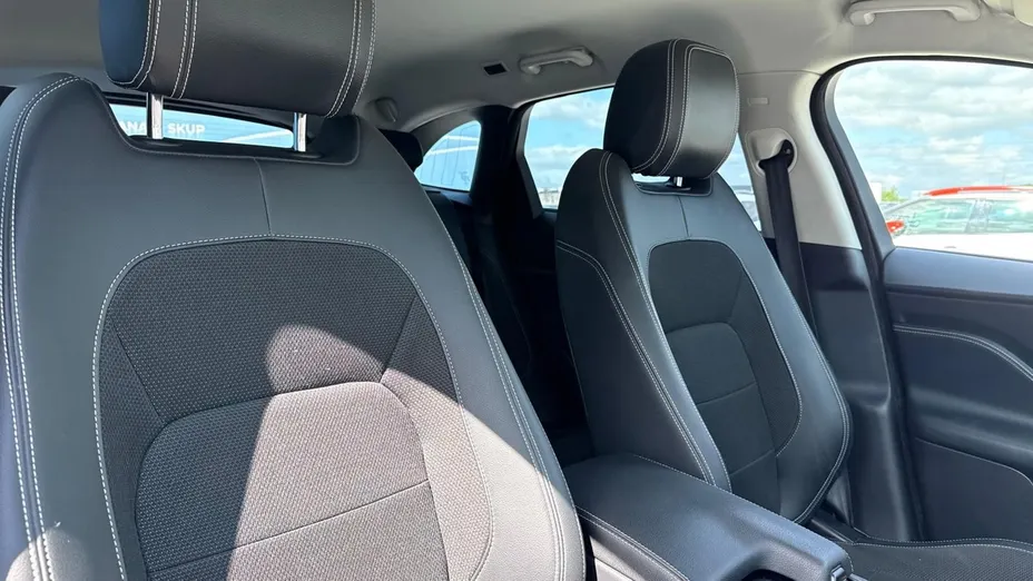 JAGUAR F-Pace -