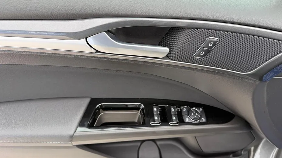 FORD Mondeo -