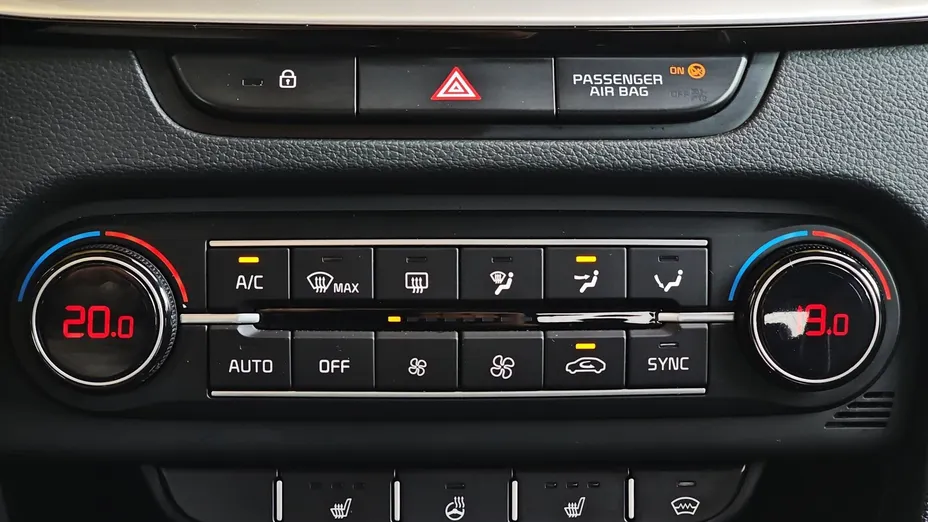 KIA Cee'd Ceed 1.5 T-GDI Business Line DCT