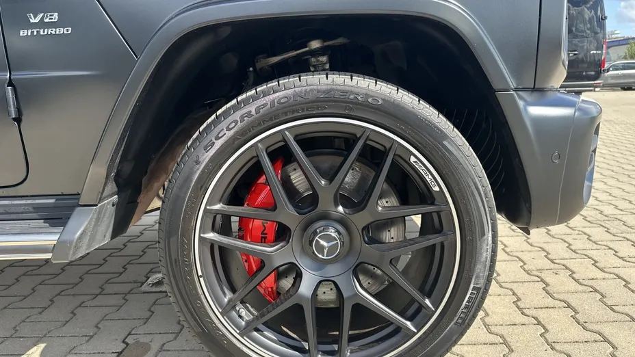 MERCEDES-BENZ Klasa G AMG G 63