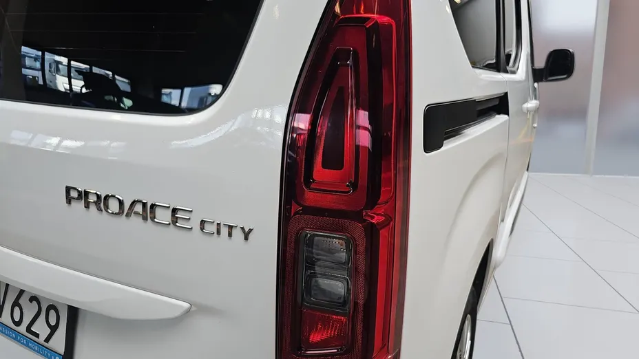 TOYOTA Proace City Verso Proace City Verso 1.5 D-4D Business