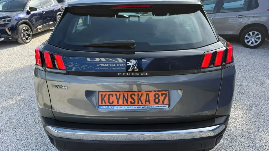 PEUGEOT 3008 -