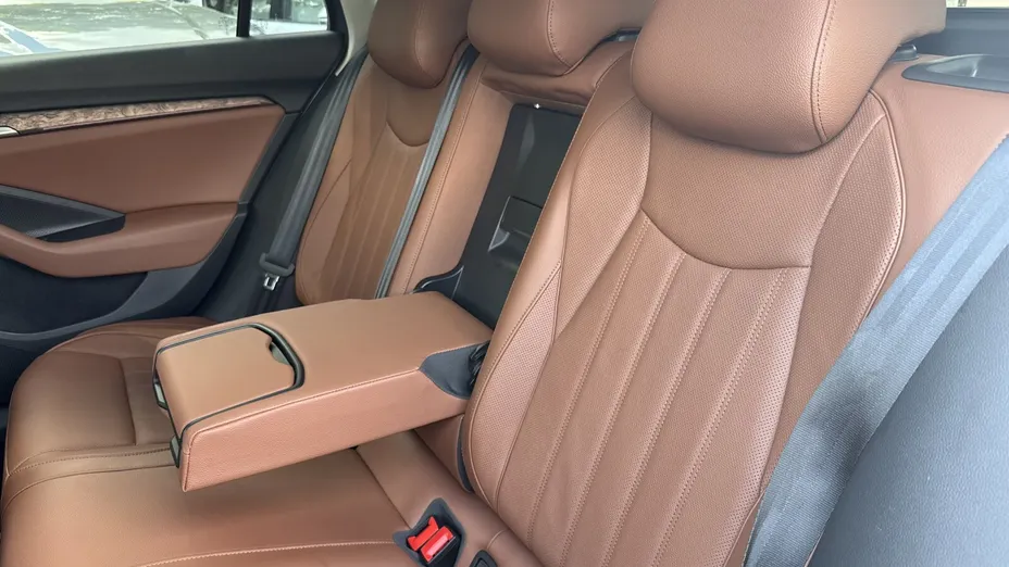 SKODA Superb Superb 2.0 TDI SCR L&K DSG