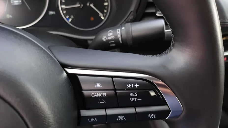 MAZDA 3 3 2.0 mHEV Centre-Line