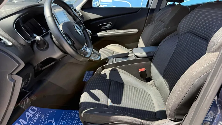 RENAULT Scenic -