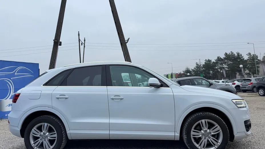 AUDI Q3 -