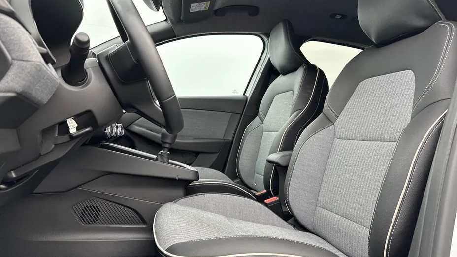 RENAULT Clio -