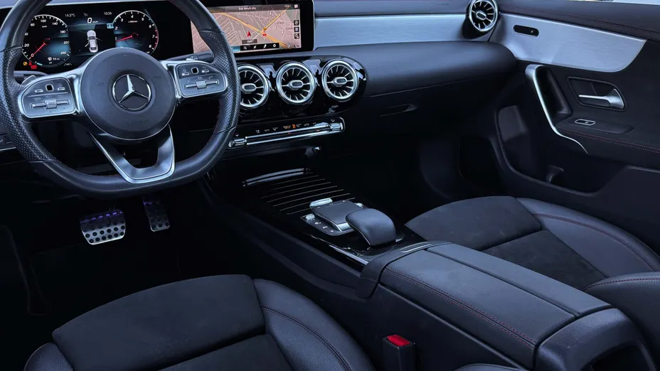 MERCEDES-BENZ CLA CLA 200 AMG Line 7G-DCT