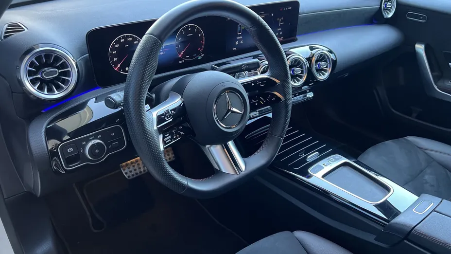MERCEDES-BENZ A Klasa A 200 AMG Line 7G-DCT