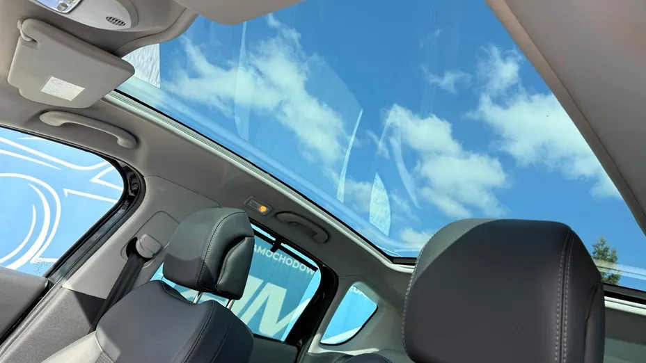 PEUGEOT 3008 -