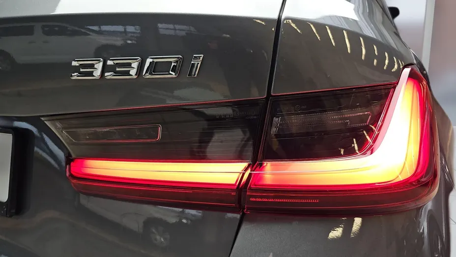 BMW Seria 3 330i xDrive aut