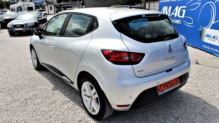 RENAULT Clio -