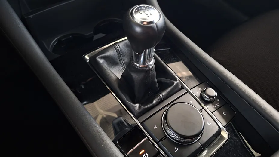 MAZDA 3 3 2.0 mHEV Hikari