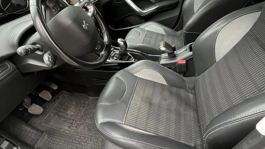 PEUGEOT 2008 2008 1.2 Pure Tech Active S&S