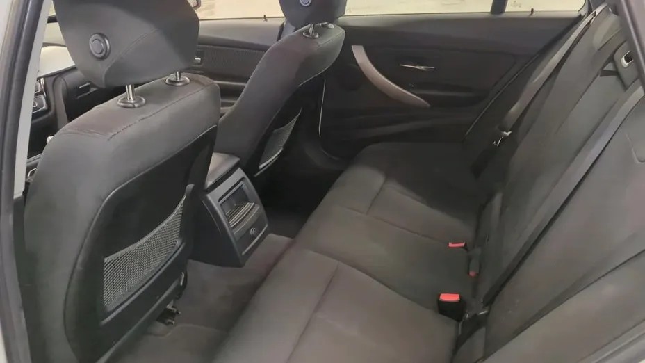 BMW Seria 3 318i GPF aut