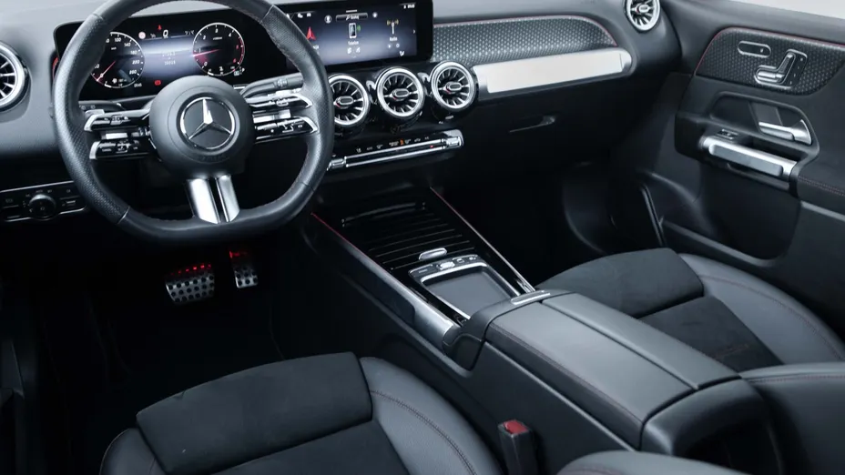 MERCEDES-BENZ GLB GLB 200 d 4-Matic AMG Line 8G-DCT