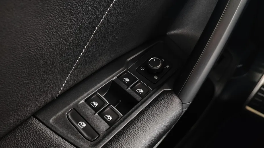 VOLKSWAGEN Tiguan Tiguan 2.0 TDI SCR 4Mot. R-Line DSG