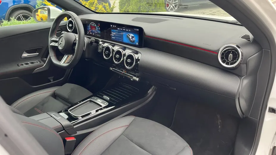 MERCEDES-BENZ A Klasa A 200 AMG Line 7G-DCT