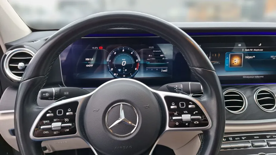 MERCEDES-BENZ E Klasa E 220 d Avantgarde