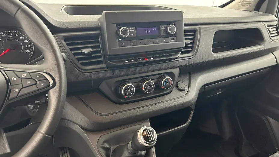 RENAULT Trafic -