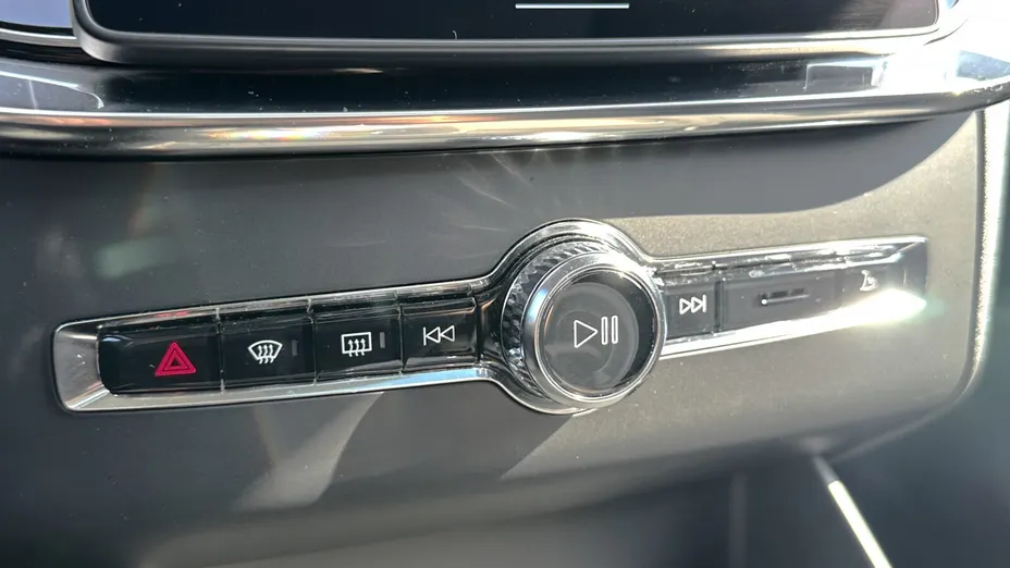 VOLVO XC90 XC90 T8 AWD Plug-In Hybrid Ultra Dark 7os aut