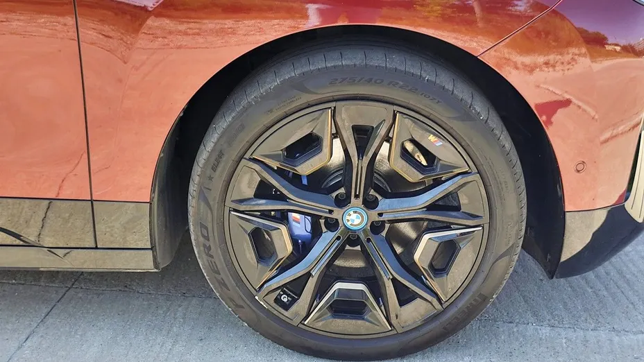 BMW iX iX M60 111.5kWh
