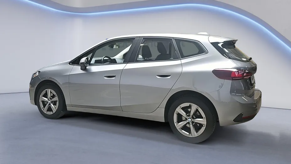 BMW Seria 2 218i aut