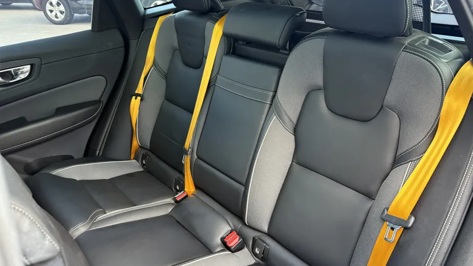 VOLVO XC60 XC60 T8 AWD Plug-In Hybrid Polestar Engineered aut