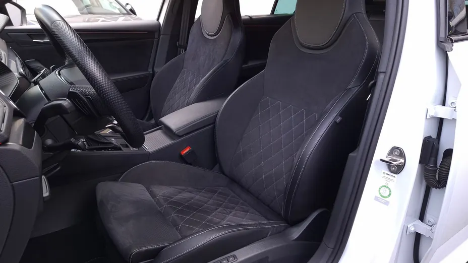 SKODA Superb Superb 2.0 TDI SCR Sportline DSG